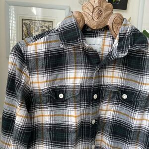 American Eagle Plaid Flannel Button Up Shirt XS